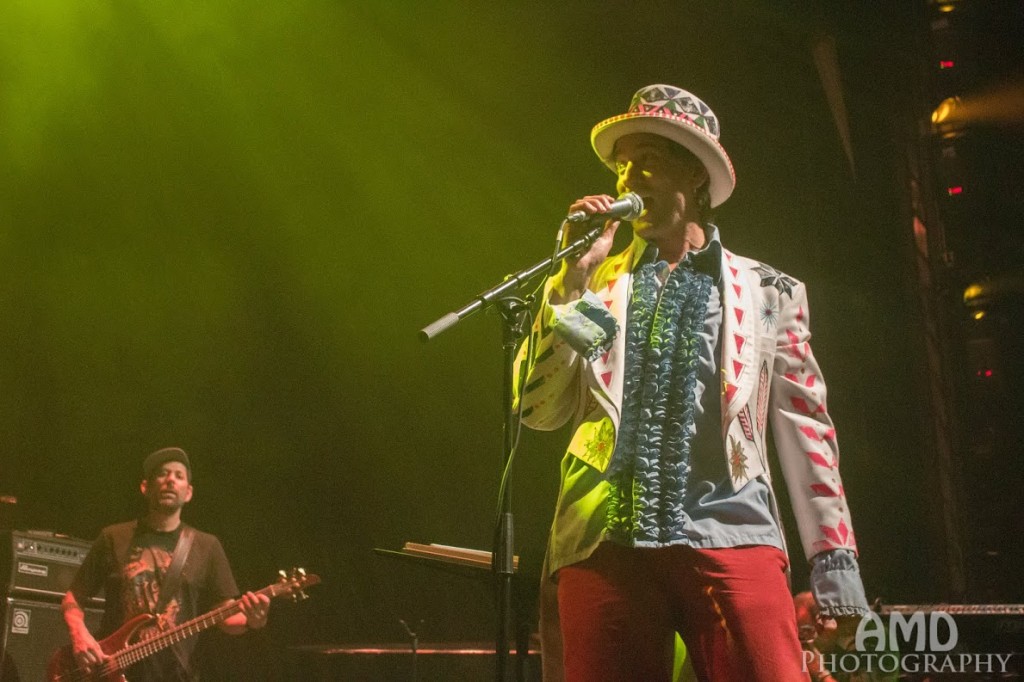 Review / Photos: Everyone Orchestra & Van Ghost @ Park West 5/16/14