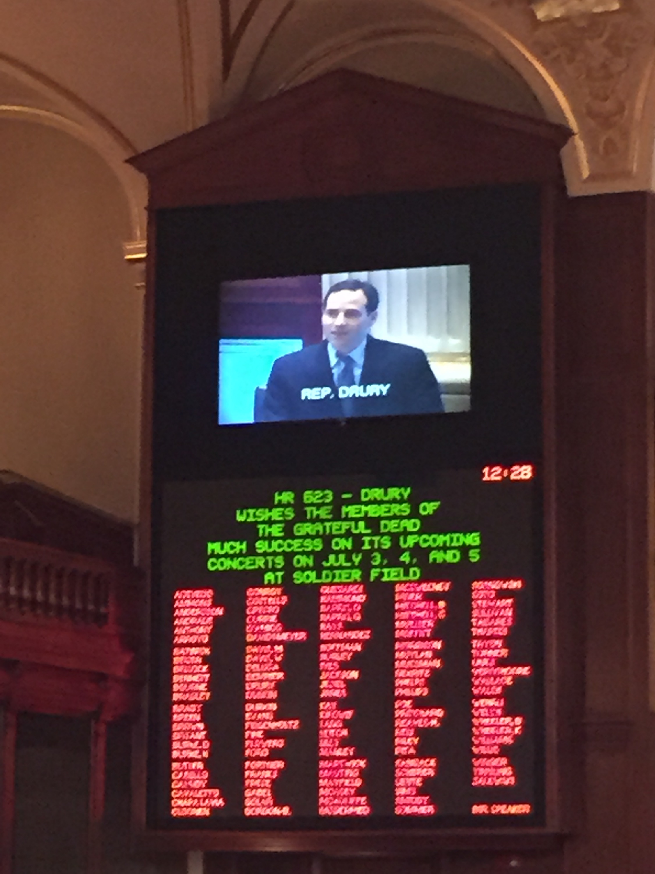 Illinois Legislator Presents Resolution To Honor Grateful Dead To General Assembly